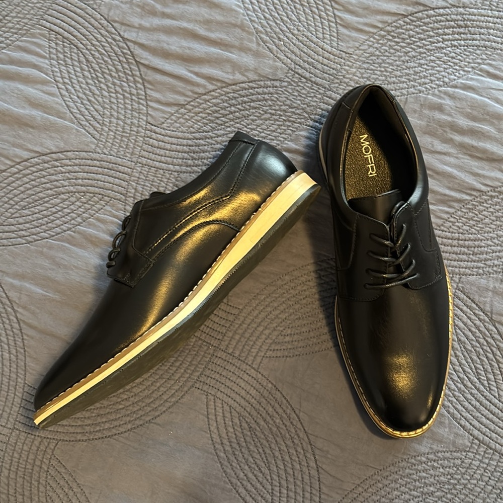 Mofri Black Leather Shoes NWOT - Picture 4 of 8